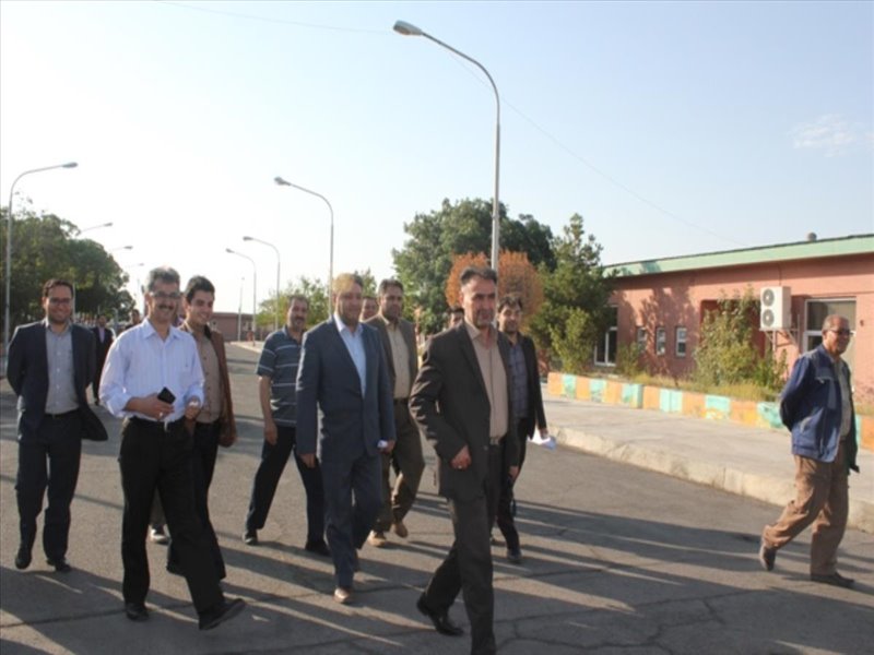 اولین روز کاری سرپرست جدید با استقبال پرسنل شرکت 